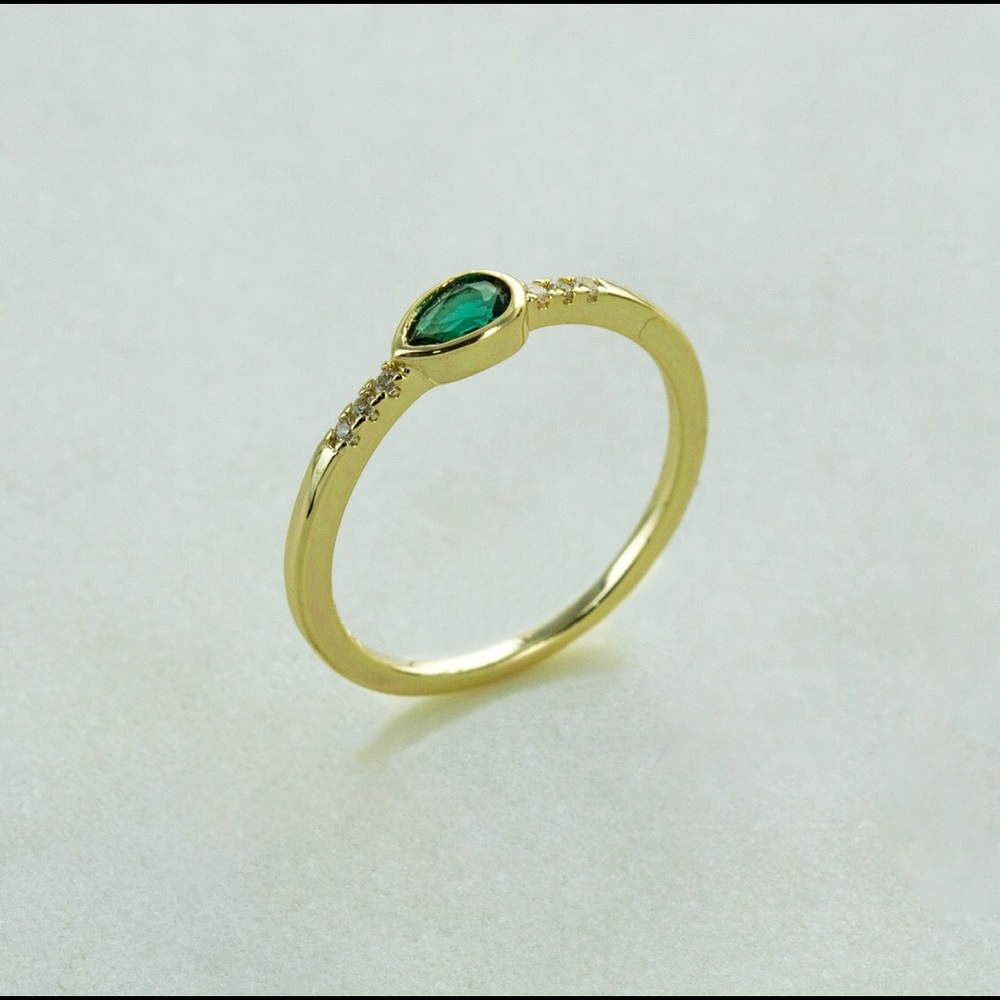 Ring Pinkrevolver Jewelry Gold overlay Emerald